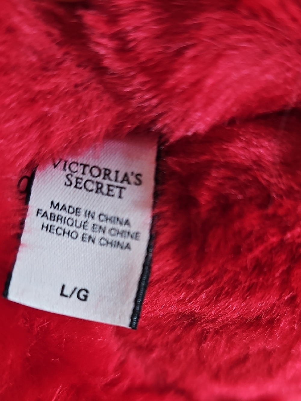 Victoria's Secret Plush Red Slippers Women's Size Large Fits 8-8-1/2 NWOT - Picture 9 of 10